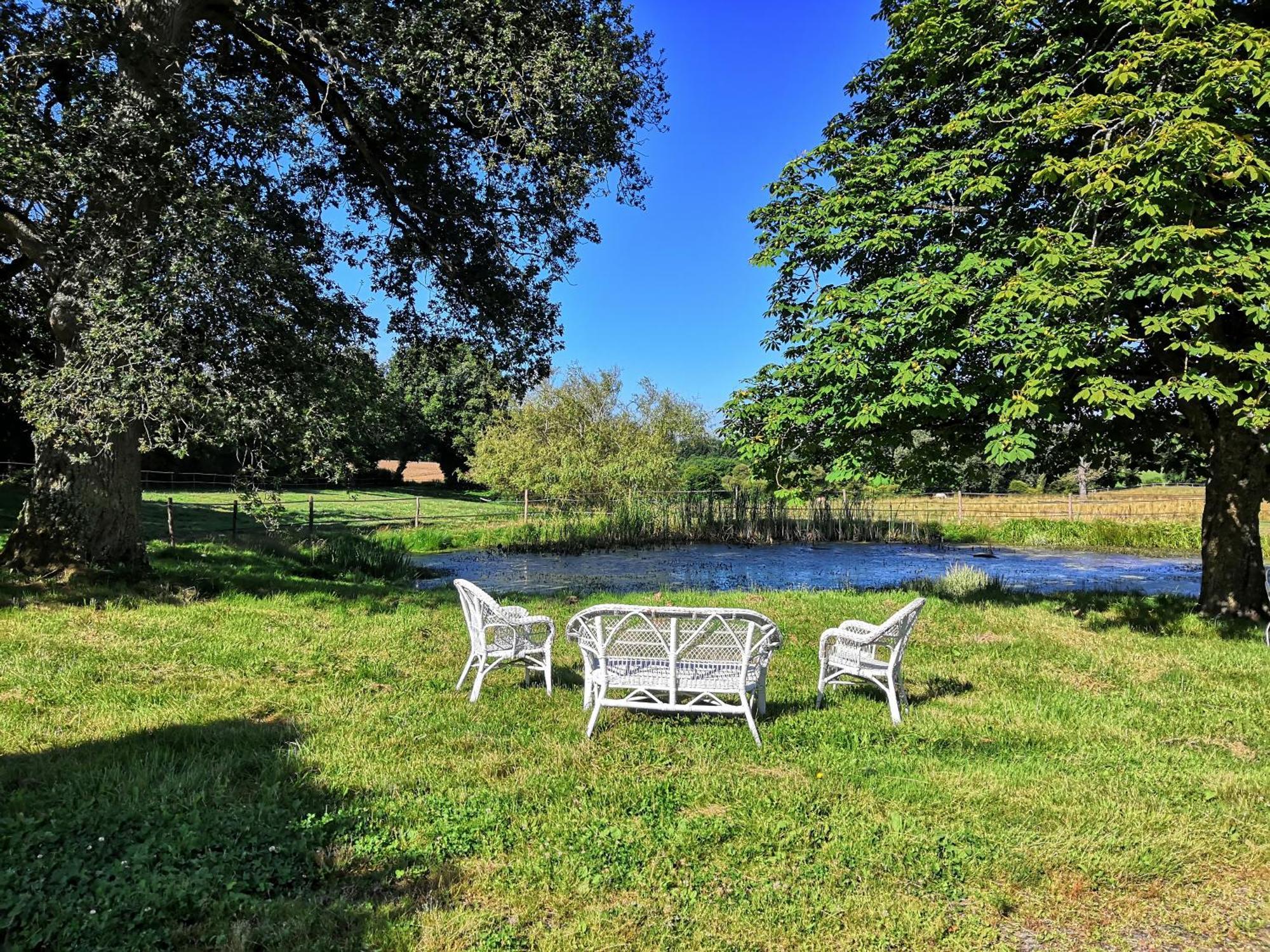 La Marquise Penchee Bed & Breakfast Orsennes Exterior foto